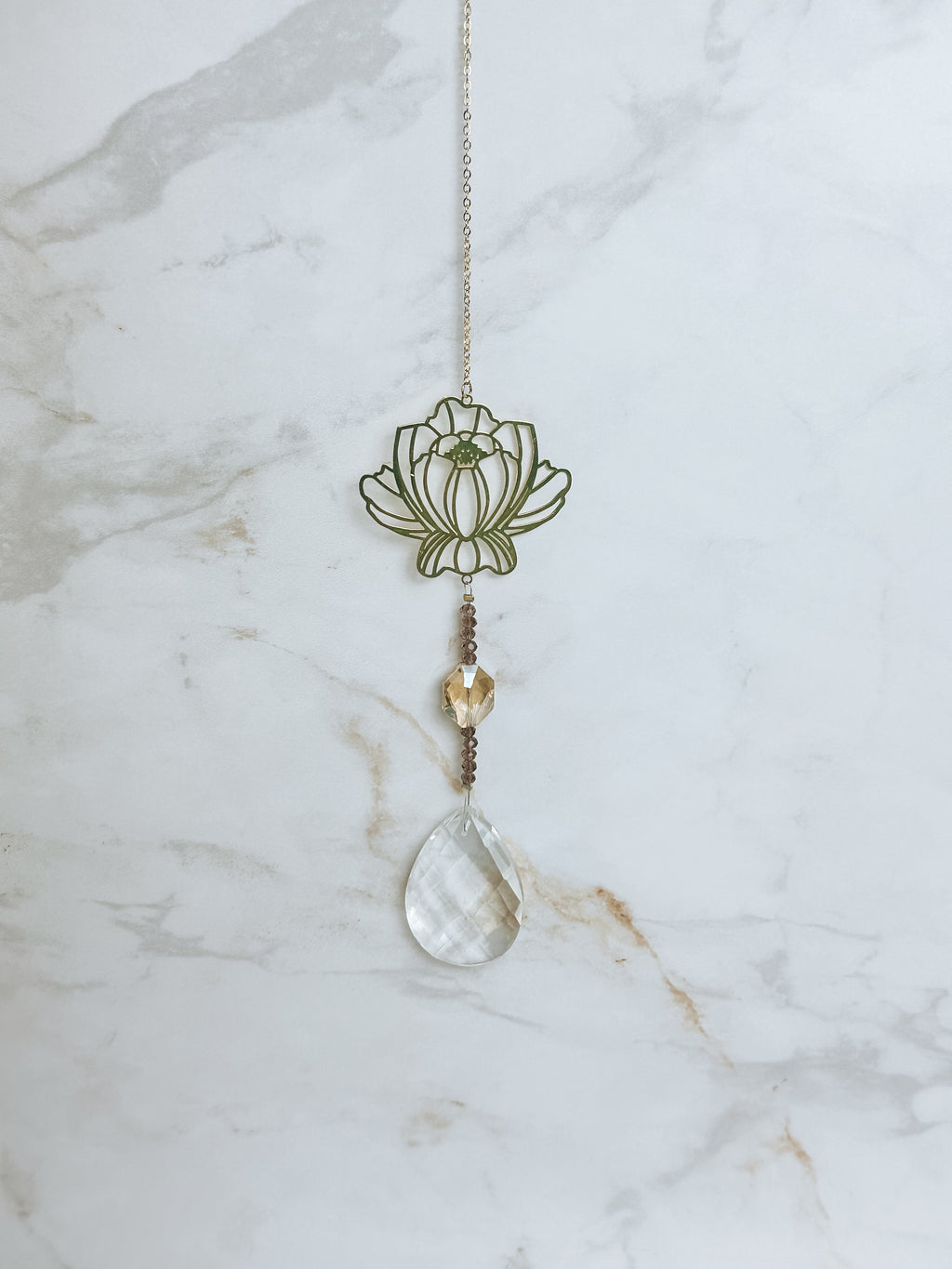 Attrape-Soleil Lotus Doré – Lumière & Sérénité