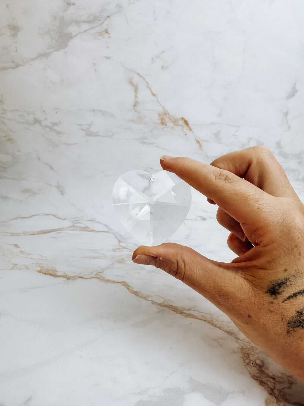 Cristal Cœur à Suspendre – Attrape-Lumière Feng Shui
