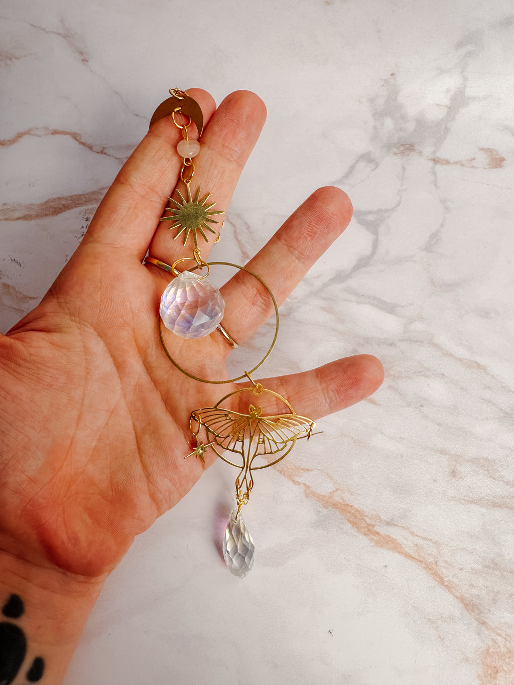 Attrape-soleil Papillon céleste, lune & quartz rose