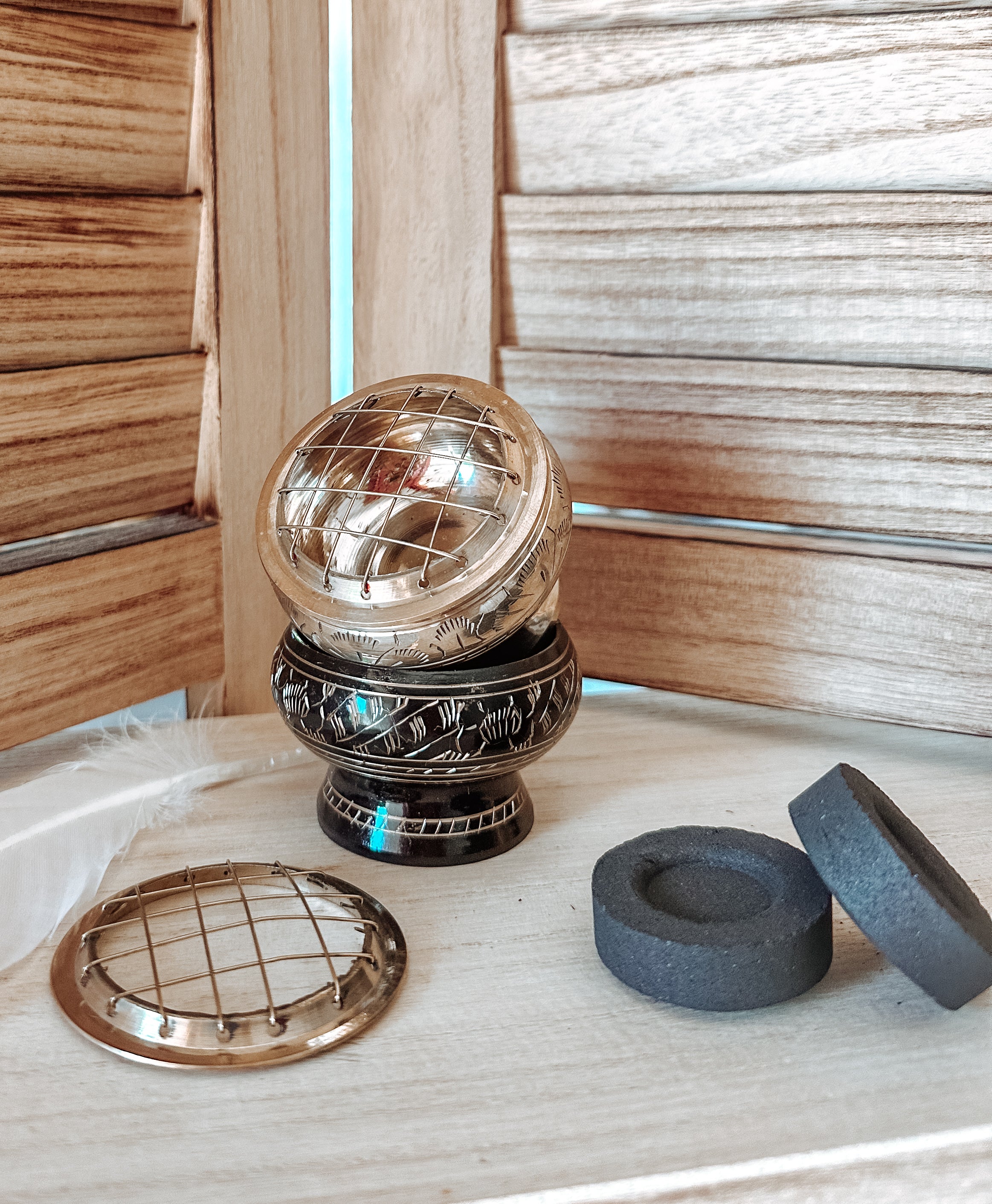 Brûleur en Laiton Gravé avec Grille - Doré