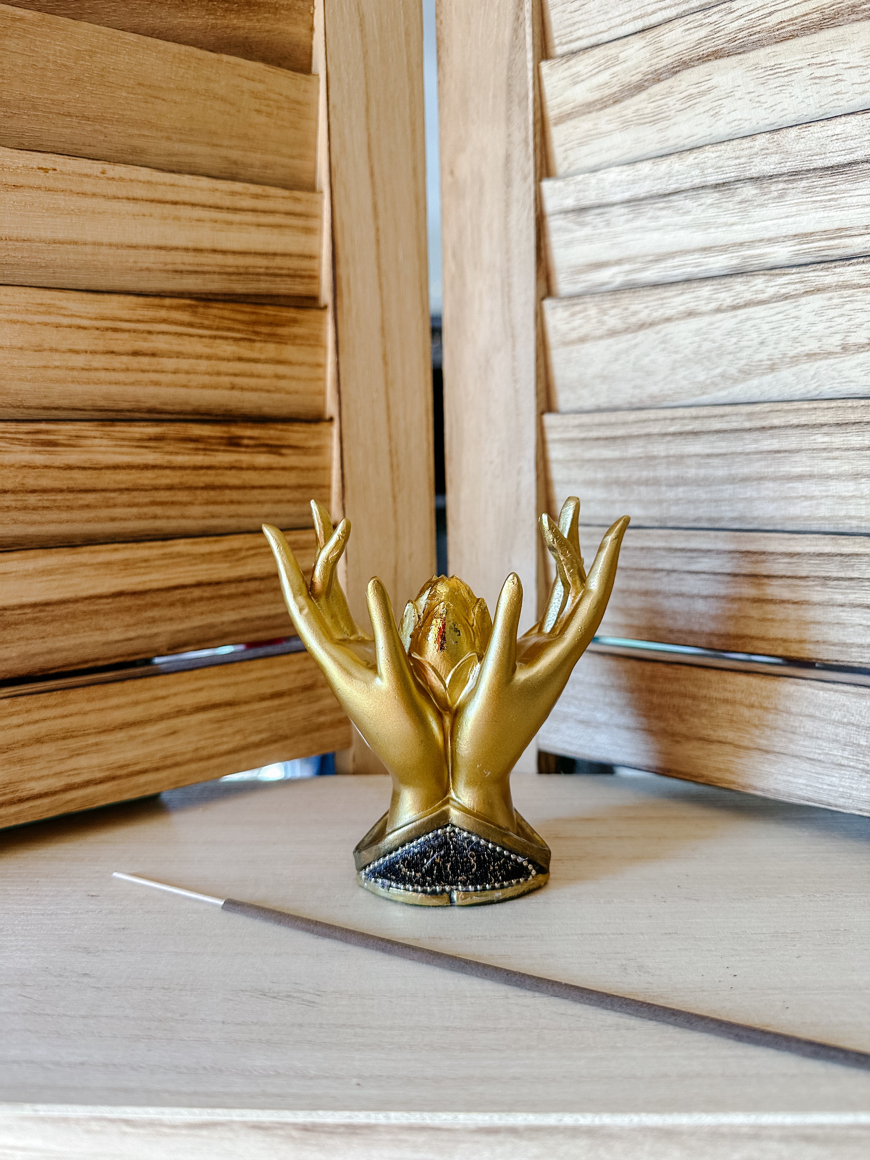 Porte-encens en Polyrésine - Mains Lotus Mudra