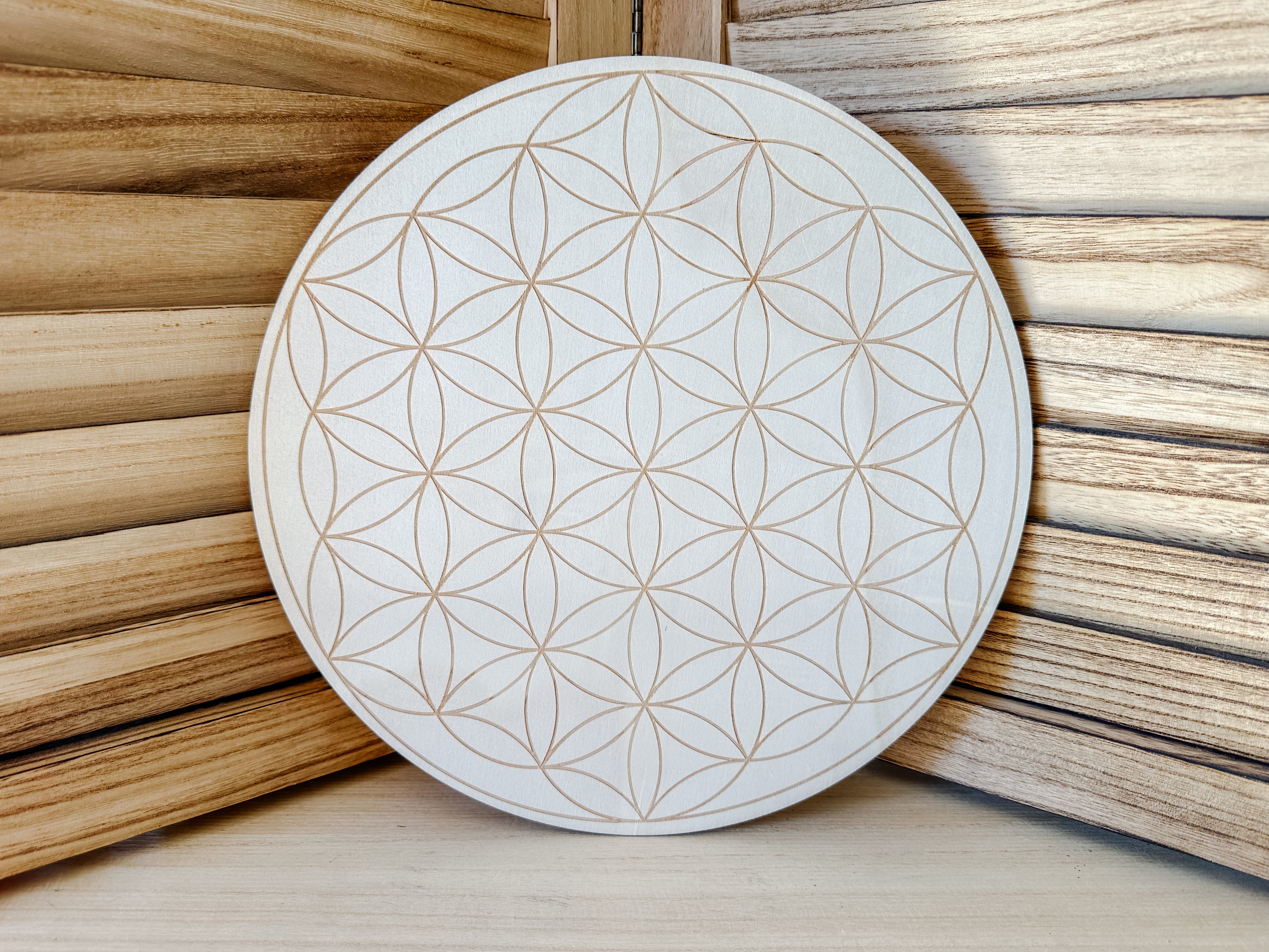 Grille de Fleur de Vie en Bois : Équilibre et Harmonie Sacrée