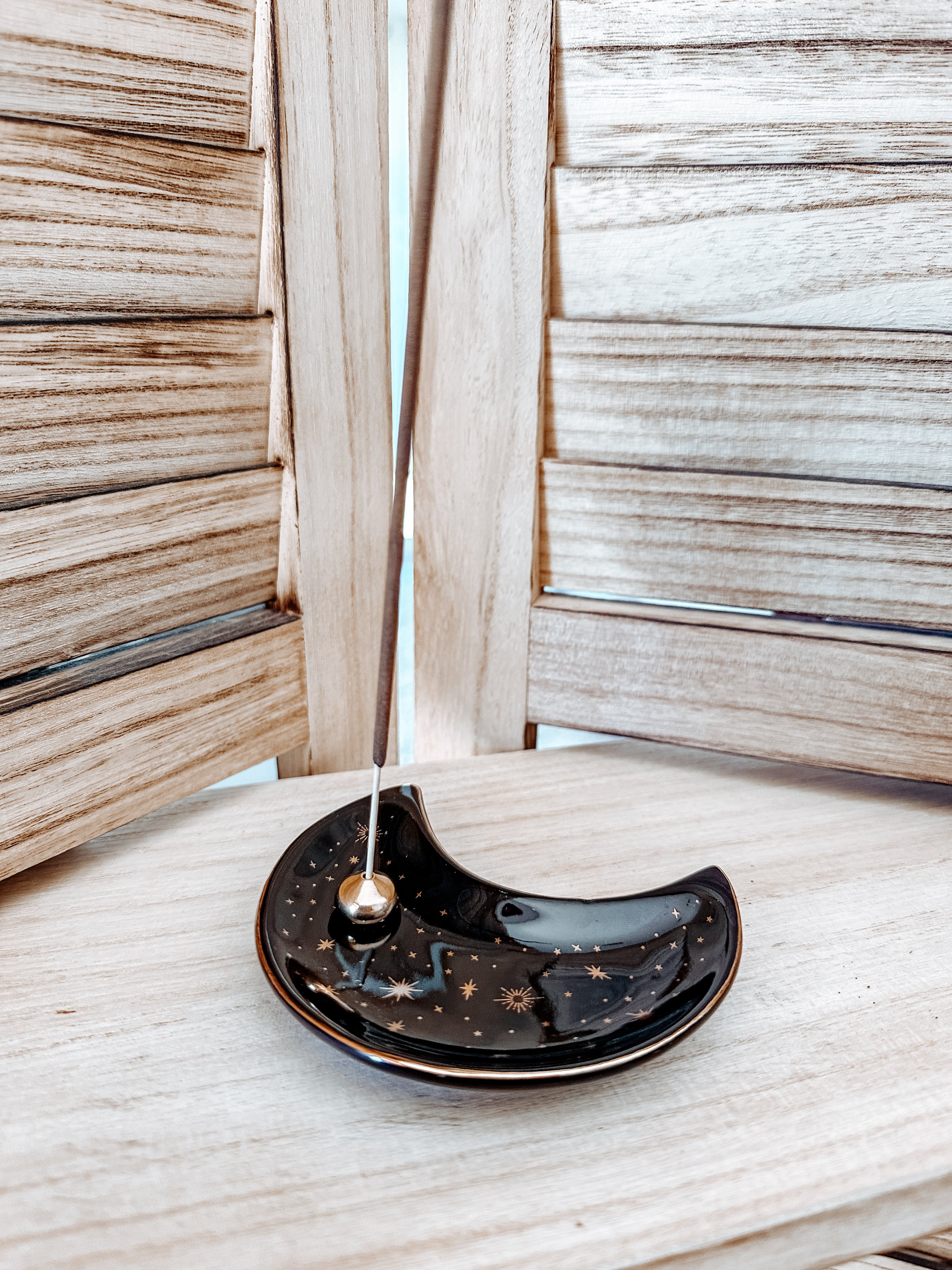 Brûleur d'Encens en Céramique en Forme de Lune : Élégance Céleste