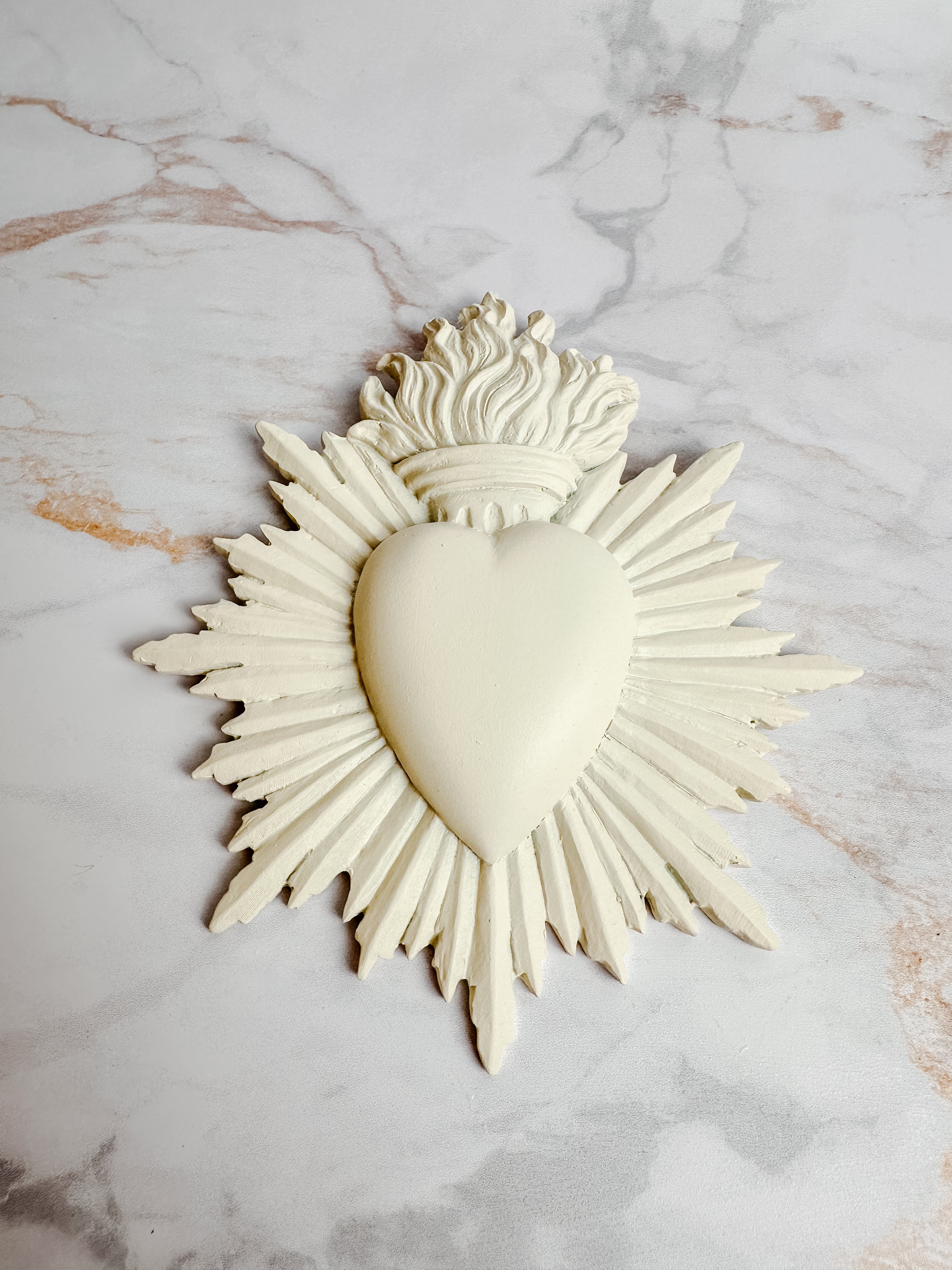 Cœur Ex-Voto Beige/Écru – Décoration énergétique Feng Shui (Grand modèle)