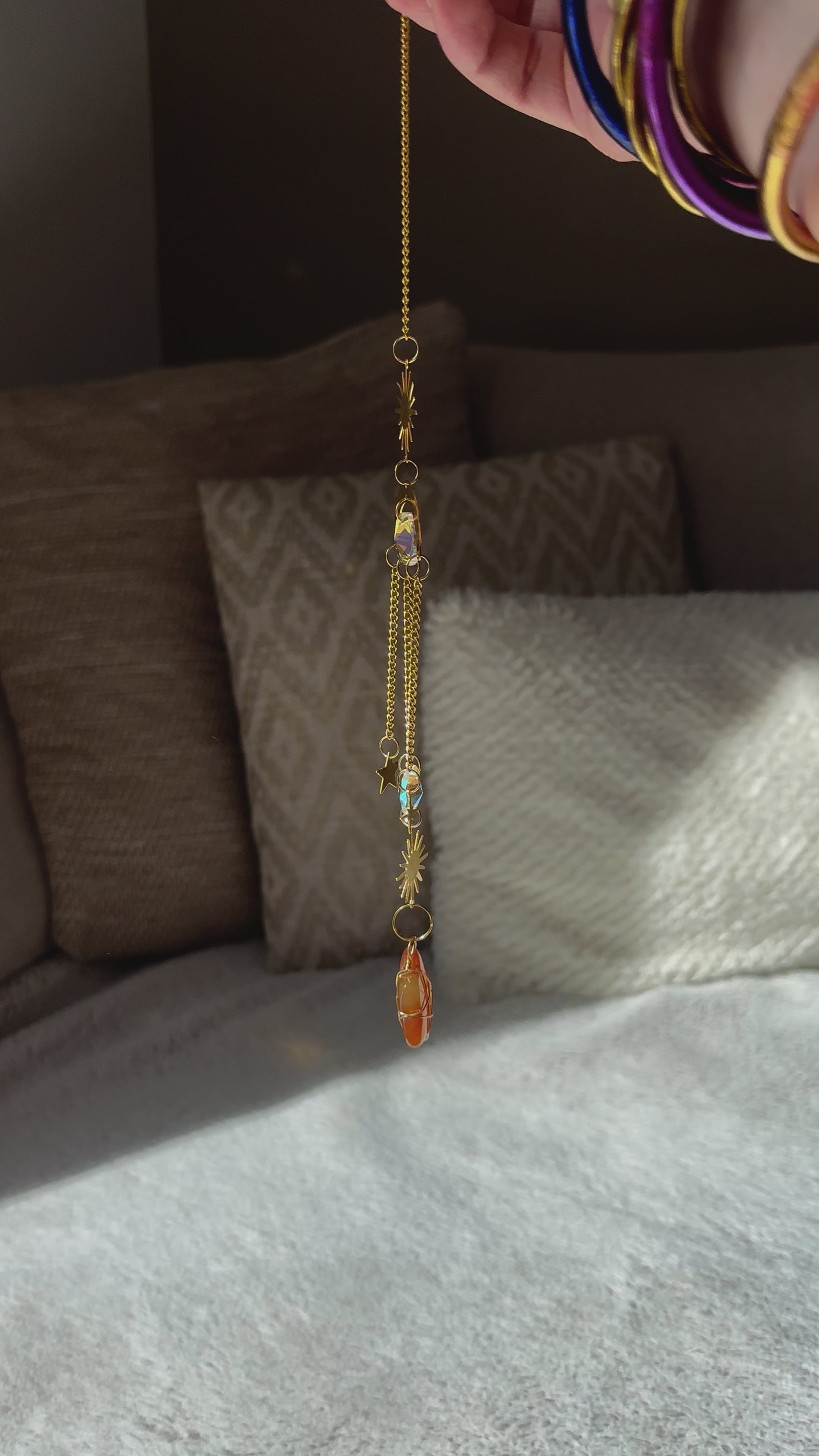 Attrape-Soleil en Pierre en Forme d'Étoile en Agate Rouge : Énergie et Vitalité (modèle 1)